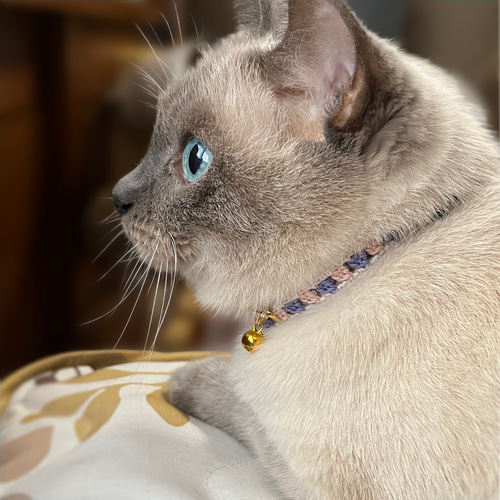軽くてやわらかい手編みの猫首輪【サイズ調整可能タイプ