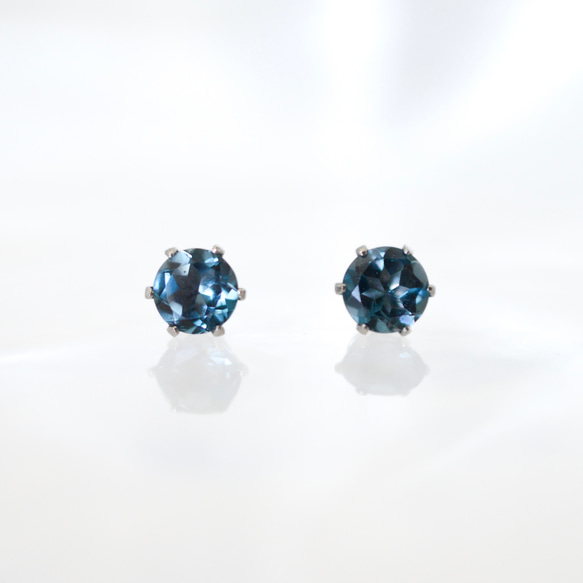 大粒ロンドンブルートパーズのお守りピアス】6mm/青/天然石