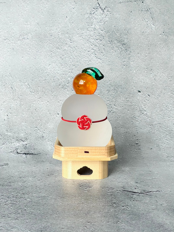 ガラスの鏡餅 三方・水引き付き 2.5寸サイズ 磨りガラス 鏡餅 glass