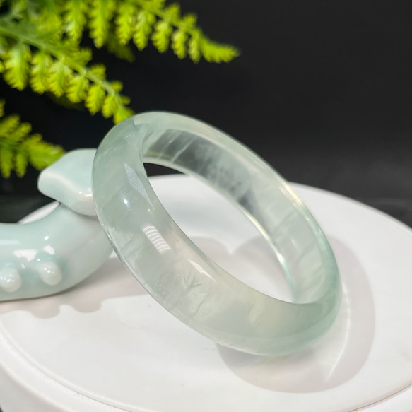 獨特 天然 玻璃體 綠色 螢石手鐲 60MM 冰透少棉 水晶手環 提升效率 凈化磁場 第4張的照片