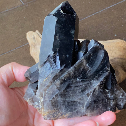 200★セール得々セット★氷のような質感【ブラジル産♢天然水晶結晶ポイント】❤ 天然水晶（ブラジル産）巨大ポイント290mm・3.5kg | へし屋