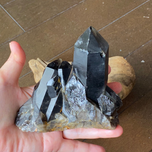 濃厚スモーキー 黒水晶 ブラジル産 水晶ポイント クラスター 濃厚スモーキー 黒水晶 ブラジル産 水晶ポイント クラスター