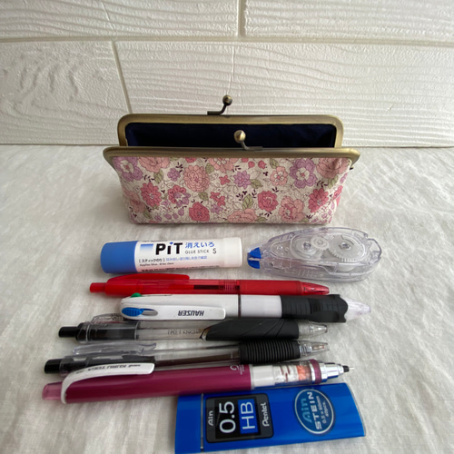 受注製作】保護ネコちゃんの飼い主さんに選ばれてます かぎ針収納 ネコ