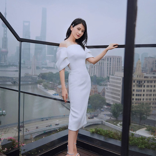 シンプルサテン オフショルダー ミディ丈ウエディングドレス ドレス  