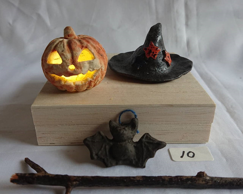 陶器☆かぼちゃ ⑩小鳥用小物 陶器 ハロウィン 魔女帽子 コウモリ かぼちゃ 小鳥