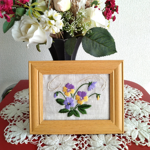 ★フレームを選べる　刺繡フレーム　冬の花　パンジー 6枚目の画像