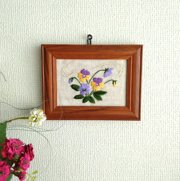 ★フレームを選べる　刺繡フレーム　冬の花　パンジー 9枚目の画像