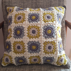 毛糸のモチーフクッションカバー イエロー クッション・クッション