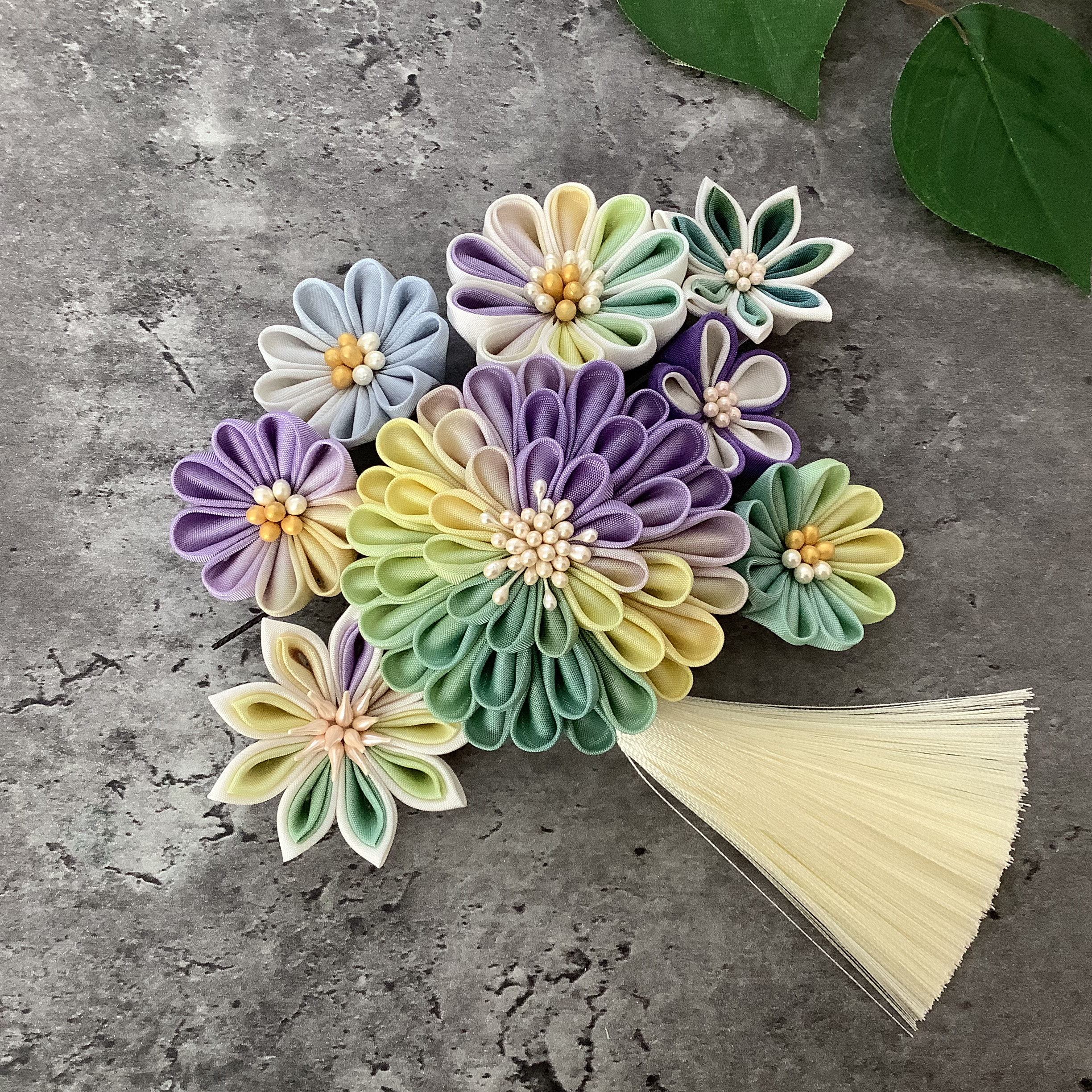 【つまみ細工 髪飾り】シルク手染 グラデーション髪飾り　七五三/成人式 / 卒業式/結婚式