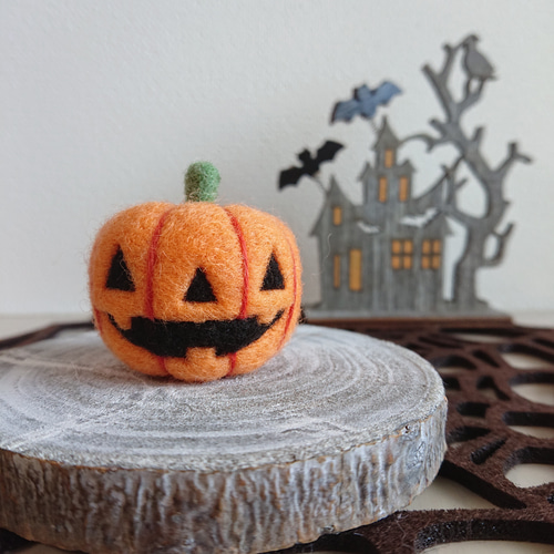 羊毛フェルトのハロウィンかぼちゃ「ジャック・オー・ランタン」 羊毛 