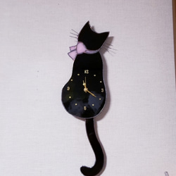 商売繁盛モチーフ　ステンドグラス　黒猫のしっぽ振り時計 1枚目の画像