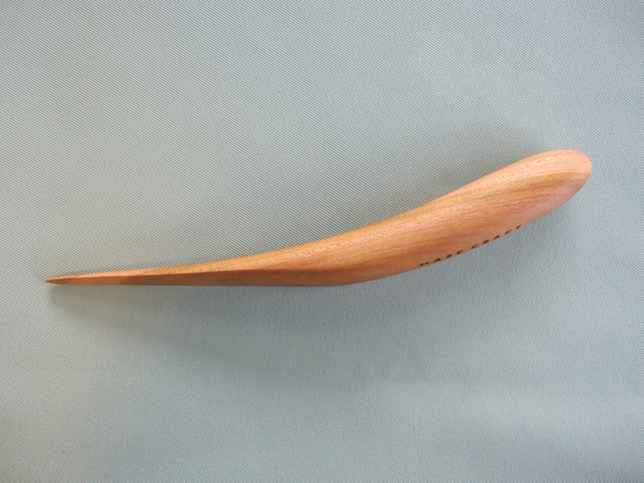 木のペーパーナイフ　L 型　（ 国産材ヤマザクラ ） 1枚目の画像