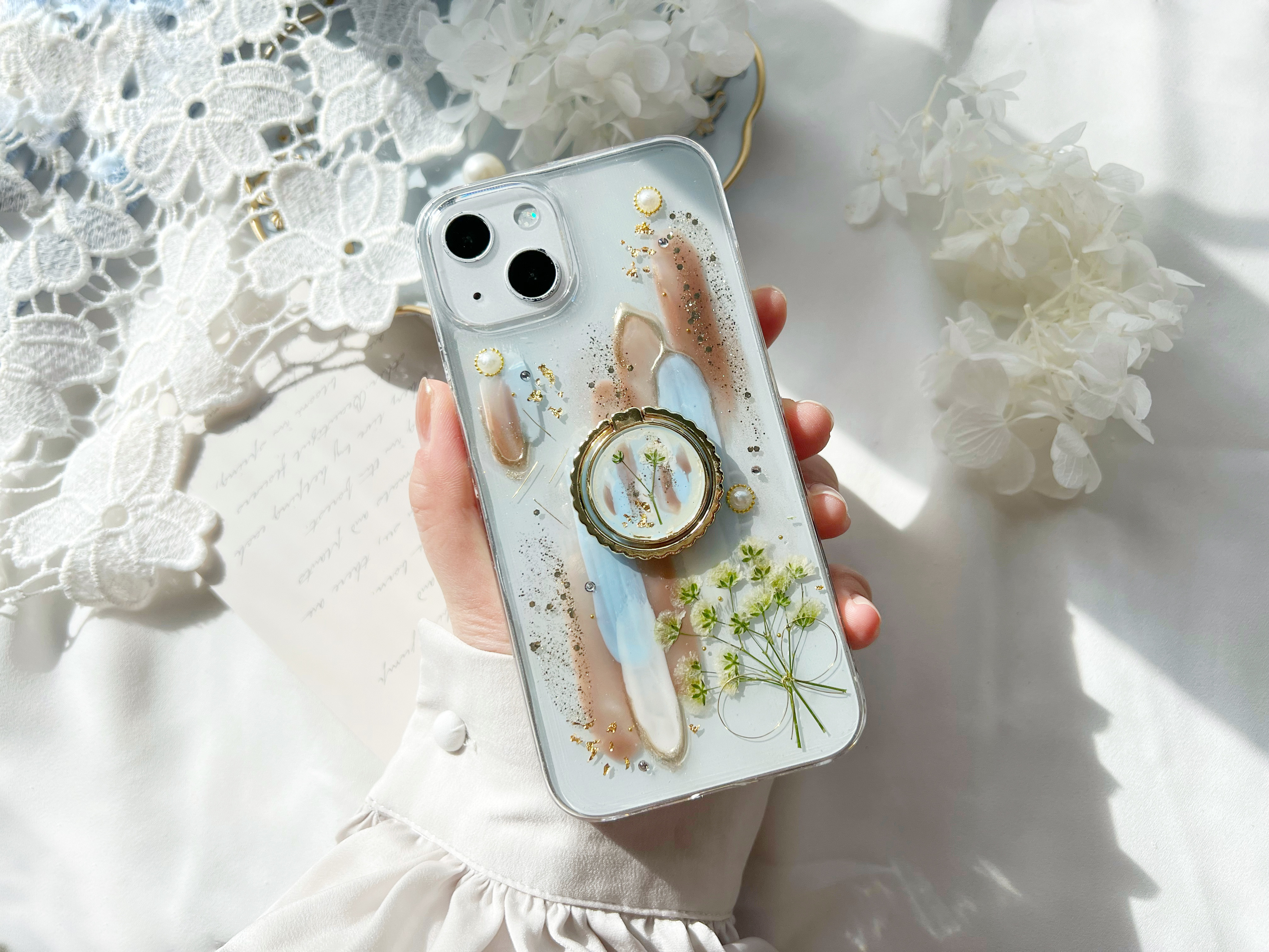 ニュアンス ミストブルー くすみカラーとかすみ草ブーケ 【スマホリング付き】押し花スマホケース