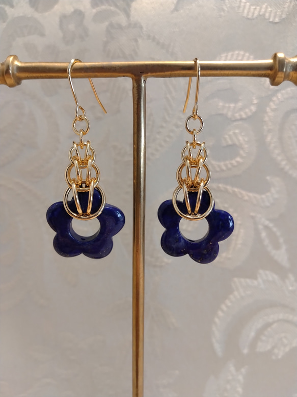 変わった形のラピスラズリピアスチャーム☆フラワーチャーム