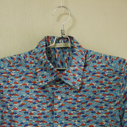 リバティプリント ピカデリーポプリン カーズ メンズ台衿付き長袖シャツ Lサイズ 綿100％ 2枚目の画像