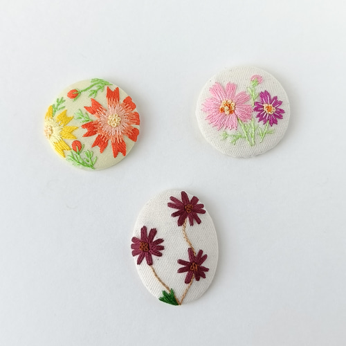 七彩花　お花の刺繍ヘアゴム　レトロの刺繍バッジ レトロなバラの花束刺繍ブローチor刺繍ヘアゴム 母の日 ブローチ