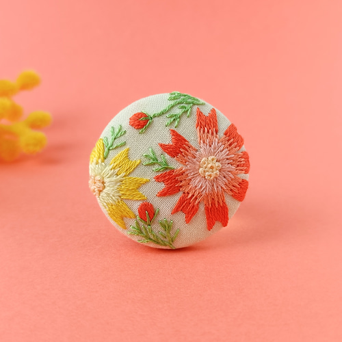 受注制作】秋の花コスモス刺繍ブローチor刺繍ヘアゴム ブローチ かな