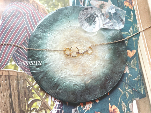 Circle Elegant Gold Necklace 3枚目の画像