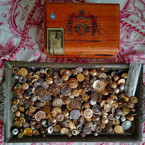 1ボックス 1900's メタルボタン アンティーク ヴィンテージ アメリカ 1ボックス 1900's メタルボタン アンティーク ヴィンテージ