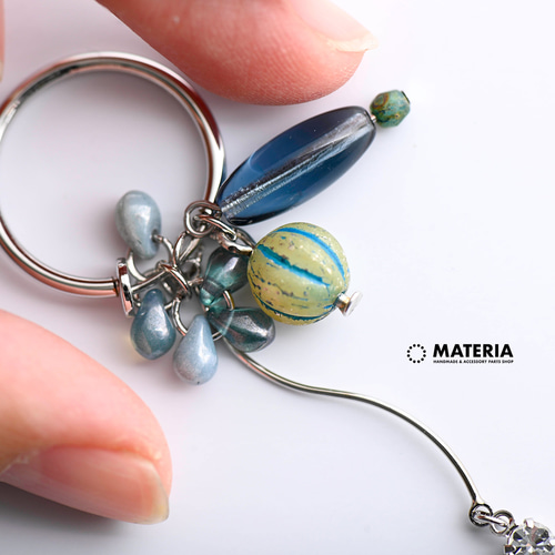 チェコガラスビーズ チューブビーズ モンタナブルー 4個 チェコビーズ  