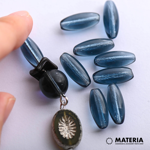 チェコガラスビーズ チューブビーズ モンタナブルー 4個 チェコビーズ  