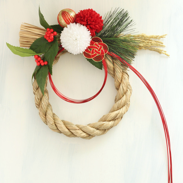 しめ縄しめ飾り　お正月飾り　しめ縄リース　紅白 しめ縄飾り［紅白菊］ しめ縄・しめ飾り +essence 通販 14771028