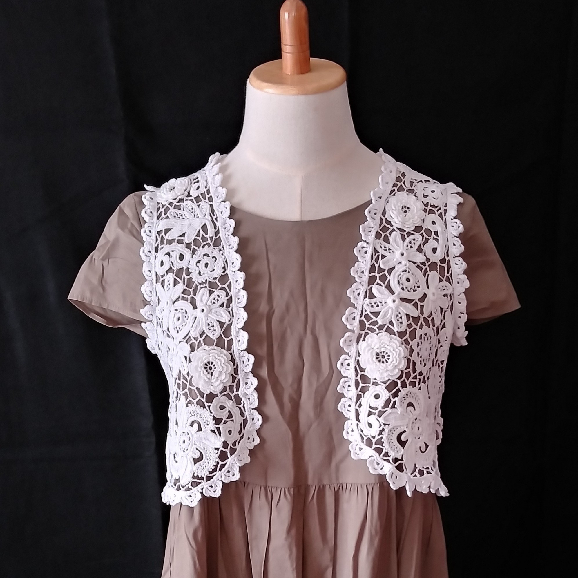 アイリッシュクロッシェレース編みの華やか白ベスト レディース