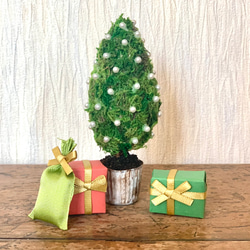 クリスマスツリーとプレゼントのセット　ミニチュア 2枚目の画像