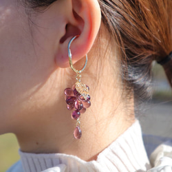 【両耳用】Grape asymmetric earrings／チェコビーズの葡萄イヤーカフセットピアスイヤリング♡ 15枚目の画像