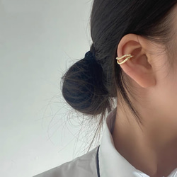 2つライン　波　CZダイヤ　ear cuff　イヤーカフ　イヤカフ　　ゴールド 1枚目の画像