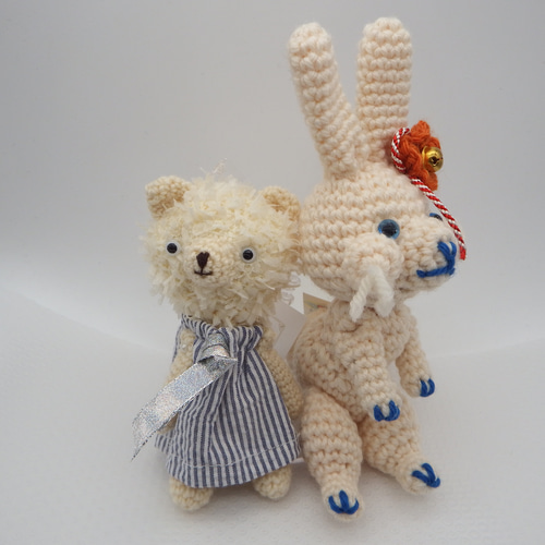 あみぐるみ】干支うさぎ 白 青い目 お正月【206】 あみぐるみ