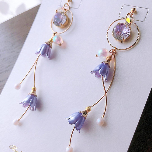 ゆれる紫の花 ブルーベルのウェーブ2wayピアス／イヤリング ピアス
