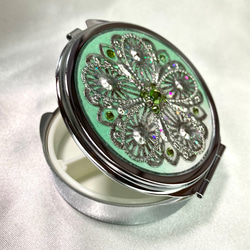 透かしパーツの鏡付きケースCROSS flower lime green 12枚目の画像