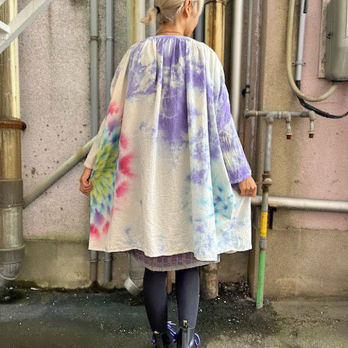 タイダイ 前開き ワンピース 優しいラベンダーの湖面カラーに美しく幻想的な大曼荼羅 タイダイ 前開き ワンピース 優しいラベンダーの湖面カラーに