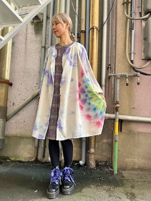 タイダイ染め　前開きワンピース　優しいラベンダーの湖面カラーに美しく幻想的な大曼荼羅 HD17-54