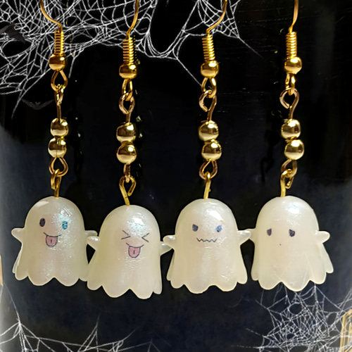 handmade ♡ かぎ編みオバケ×ハロウィンプリンセスのピアス-