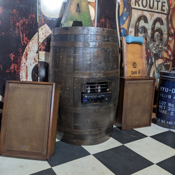 ウイスキー樽 の BARカウンター オーディオ/ 真空管アンプ + ヴィンテージスピーカー/ アメリカンヴィンテージ 1枚目の画像