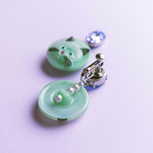 Drops 」イヤリング/ピアス ミントグリーン 【一点もの】チェコガラス 