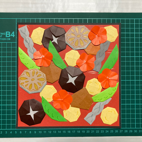 おせち料理・三段重/壁面飾り/折り紙、和紙、画用紙 おせち料理・三段重/壁面飾り/折り紙、和紙、画用紙