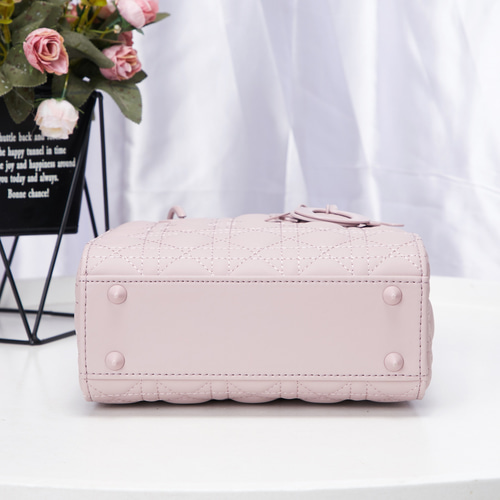 超美品クリスチャン　ディオール　ピンクショルダーバッグ 中古】 クリスチャンディオール Christian Dior ショルダー