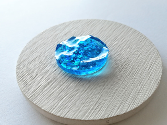 蓄光‪☆暗闇で光る海のコロンとかけら‪(ブルー)☆ / レジン / 海 / 水面 8枚目の画像