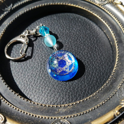 六芒星のブルーキーホルダー / レジン / 魔法陣 / ハロウィン