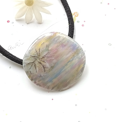 レジンヘアゴム　スクエア　大人カラー　イエロー　　マトリカリア　くすみ くすみカラーレジンヘアゴム ヘアゴム 瑠璃 通販 14779057｜Creema