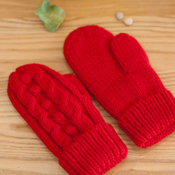 あたたかい・手編み　ウール手袋・ミトン＊赤　レッド＊裏フリース  クリスマスプレゼント/赤い手袋・絵本 2枚目の画像