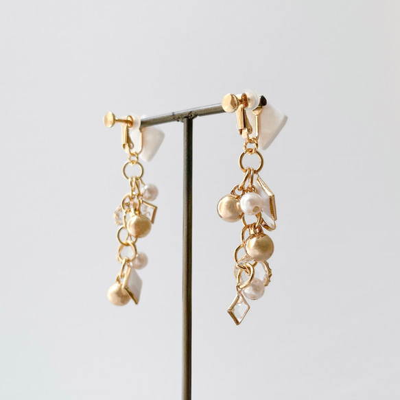 ポリマークレイ × ジュエルチェーン costume jewelry イヤリング -white- 4枚目の画像