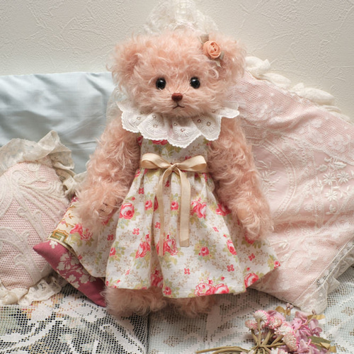 ♡レアで可愛らしいピンクベア・アンティーク♡ ピンクベージュのふわふわモヘア製♡アンティーク素材のドレスを