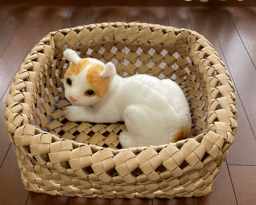 No.55 クラフトバンドの猫ちぐら♪ クッション・ベッド まき No.55 クラフトバンドの猫ちぐら♪ クッション・ベッド まき