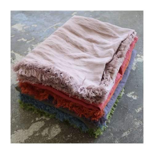 リネンの経年変化を楽しもう／ベルギーリネンストール／切りっぱなし