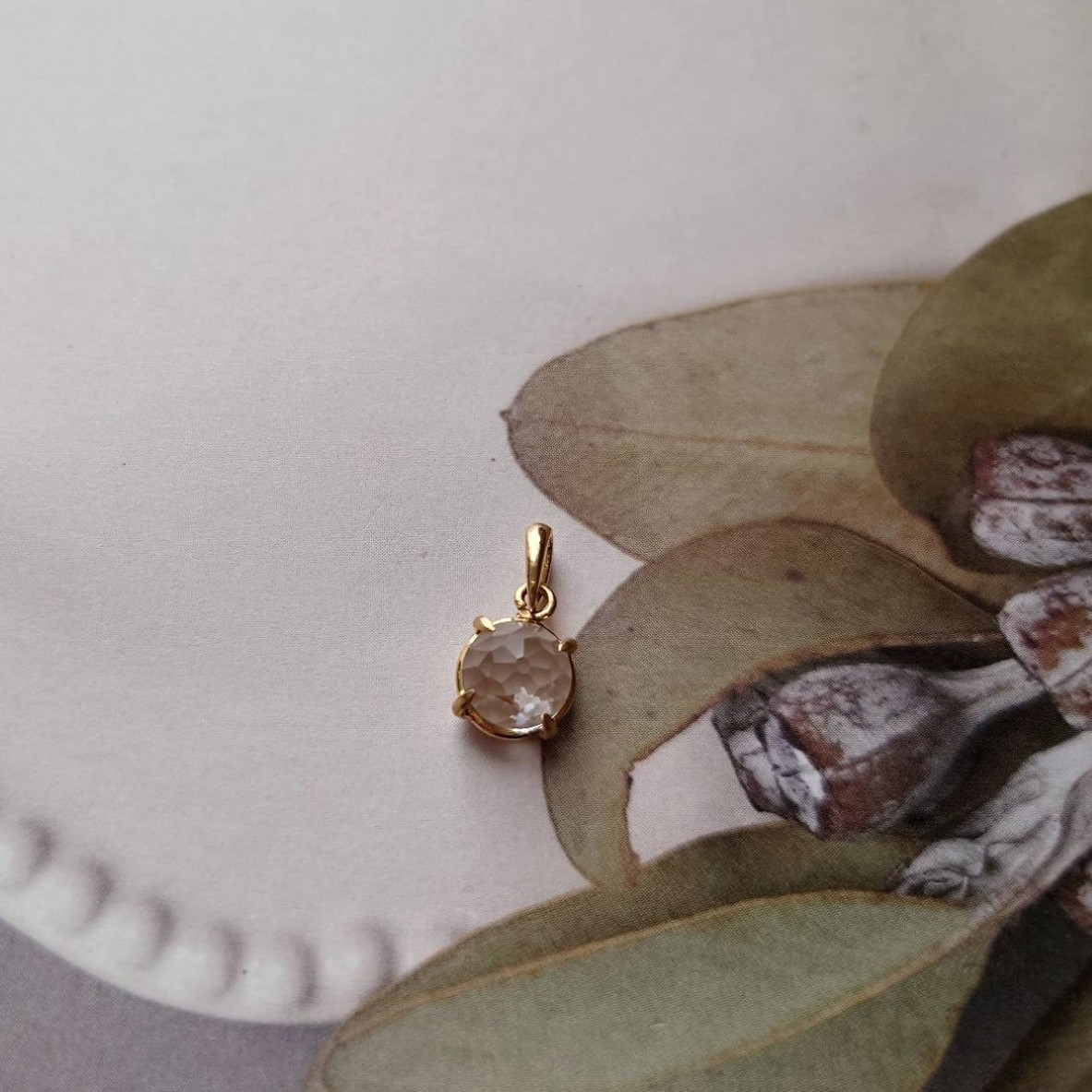 K18YG クォーツ カボションカットトップのみ  売り切り  1点もの チェーンなし 再販なし 水晶 ダリアカット 27,300円