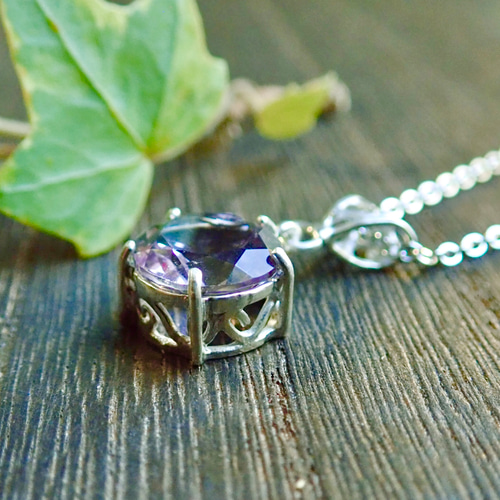 銀の石座ネックレス～アメジスト～ ネックレス・ペンダント LUNA